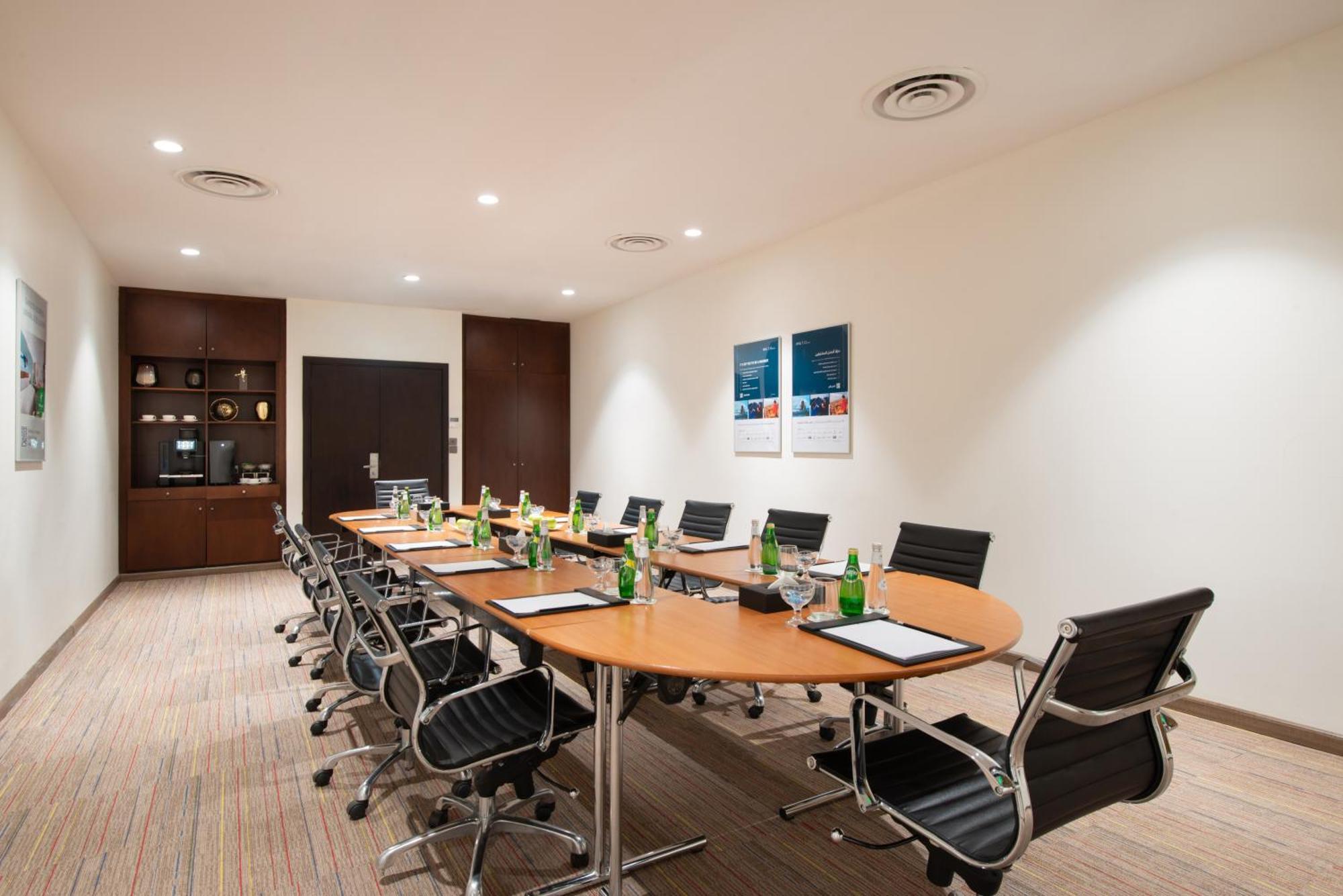 Holiday Inn Riyadh Al Qasr By Ihg Екстер'єр фото