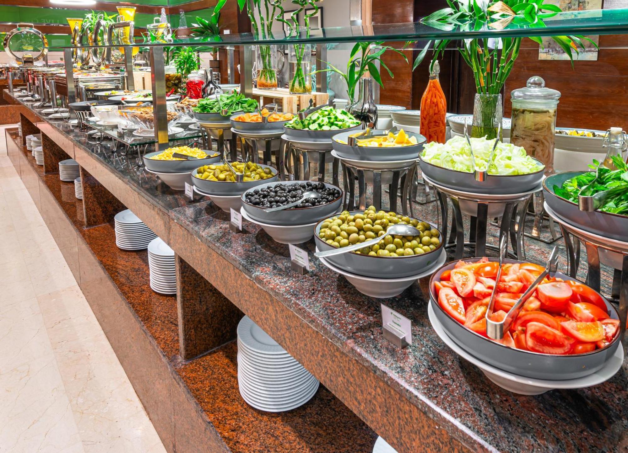 Holiday Inn Riyadh Al Qasr By Ihg Екстер'єр фото
